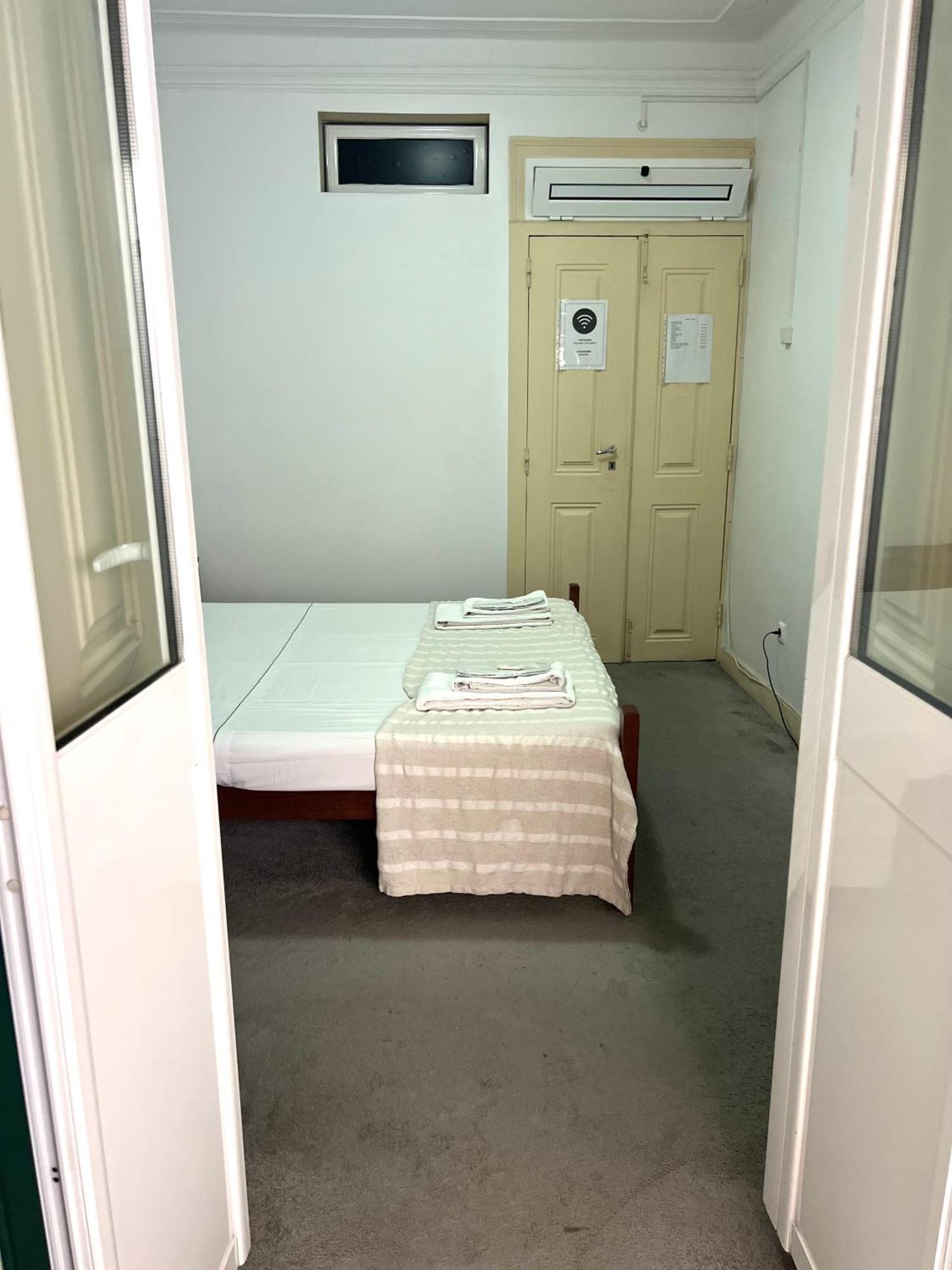 Sao Lazaro Bhuiyan Family Host 호텔 리스본 외부 사진